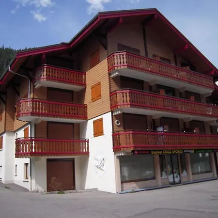 Moderne Appart. 4 Pers. Avec Terrasse Plein Sud, Proche Télécabine Du Linga - équipements Inclus - Fr-1-198-222 Châtel